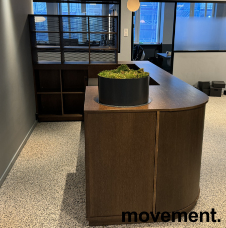 Solgt!Resepsjon i mørkbeiset eikefiner, - 4 / 5