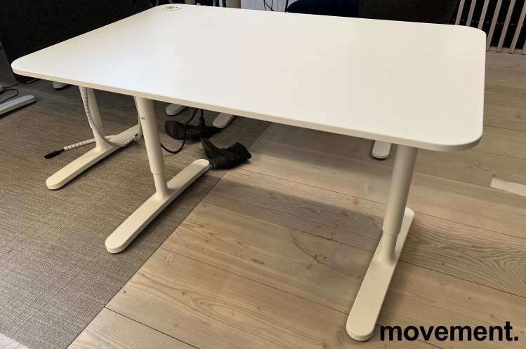 Solgt!IKEA Bekant skrivebord i hvitt, - 2 / 3