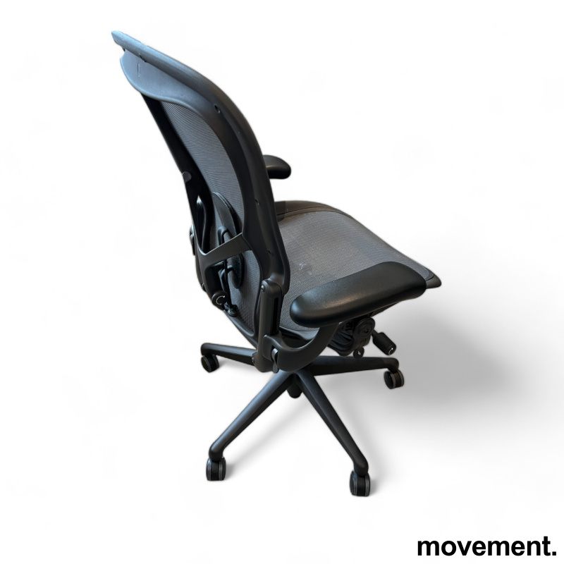 Kontorstol: Herman Miller Aeron - 2 / 3