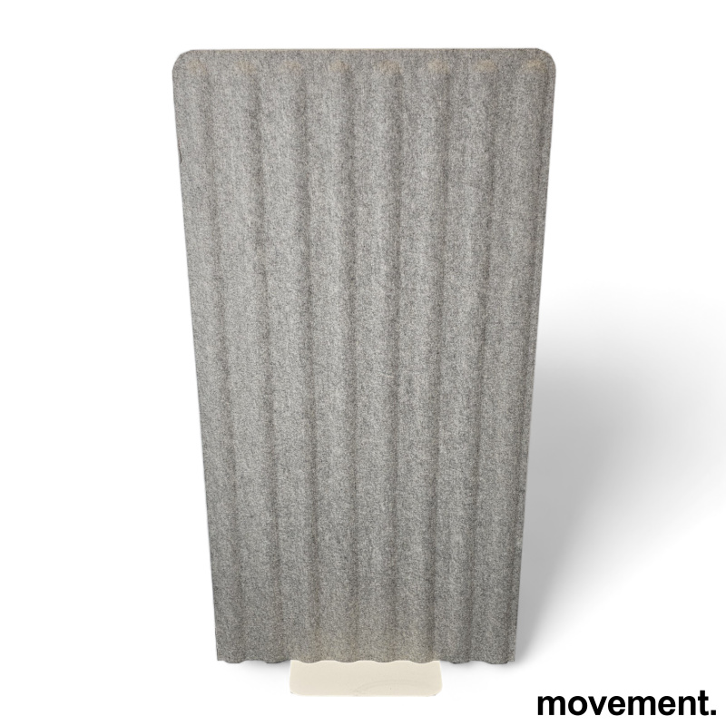 Solgt!Skillevegg i grått stoff fra IKEA; - 1 / 3