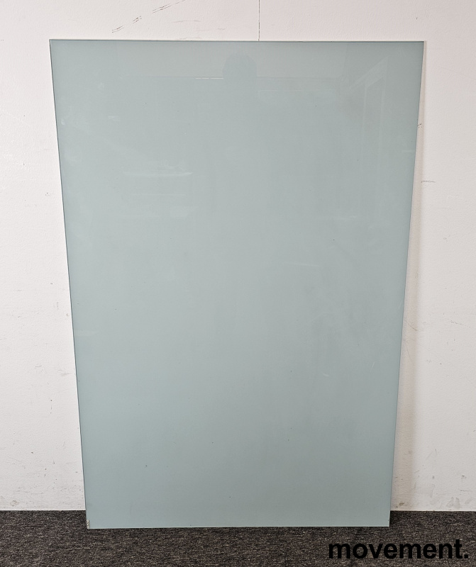 Whiteboard i lyst blått glass fra