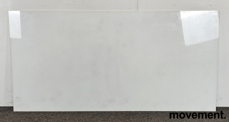 Solgt!Whiteboard i hvitt glass fra