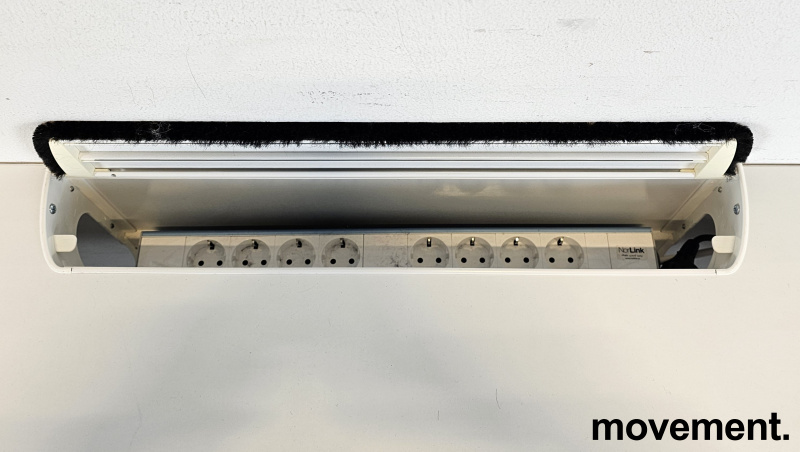 Solgt!Kinnarps P-serie skrivebord med - 5 / 5