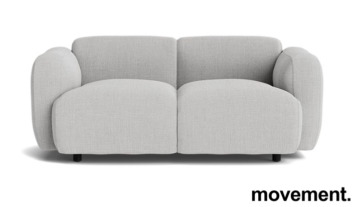 2-seter sofa i lyst grått stoff fra - 1 / 3