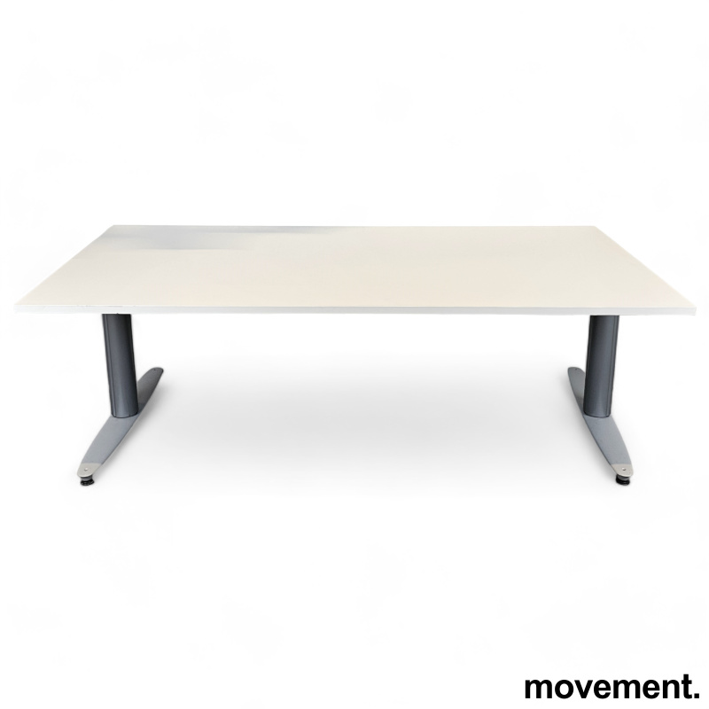 Skrivebord med elektrisk - 1 / 2