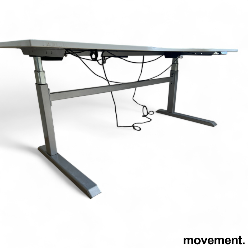 Solgt!Skrivebord med elektrisk hevsenk i - 3 / 3