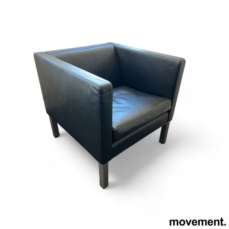 Loungestol / lenestol i sort skinn - 1 / 2