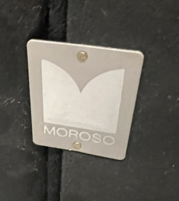 3-seter sofa i sort skinn fra