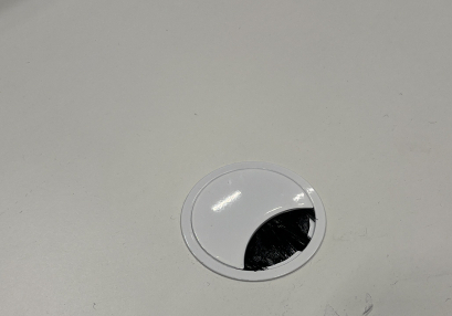 Møtebord i hvitt fra Skandiform,