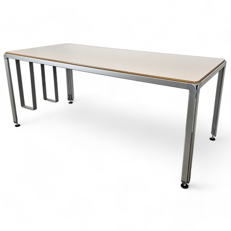 Rektangulært skrivebord fra Montana