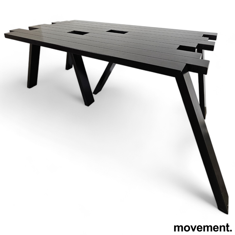 Sittebenk og bord / spisebord med - 4 / 6
