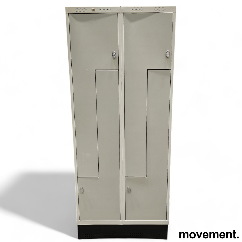 Solgt!Garderobeskap i grått metall, 4 - 1 / 3