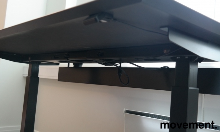 Skrivebord med elektrisk hevsenk i - 3 / 5