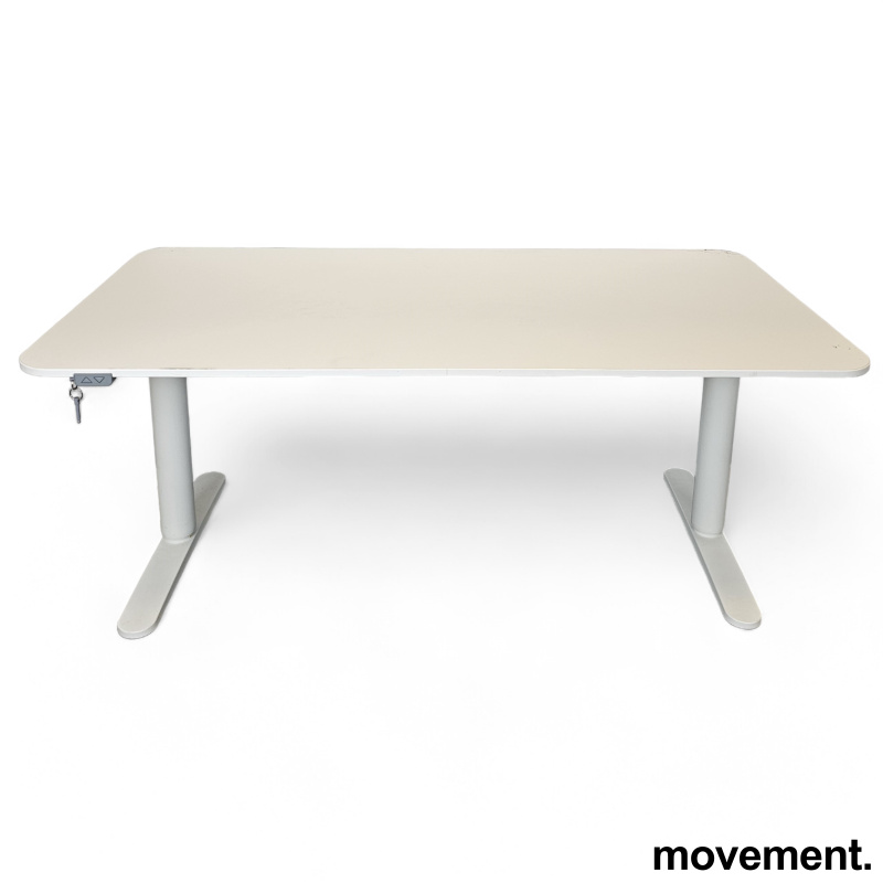 Solgt!IKEA Bekant skrivebord med - 1 / 2