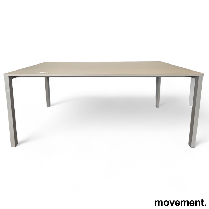 Skrivebord / arbeidsbord / - 1 / 2