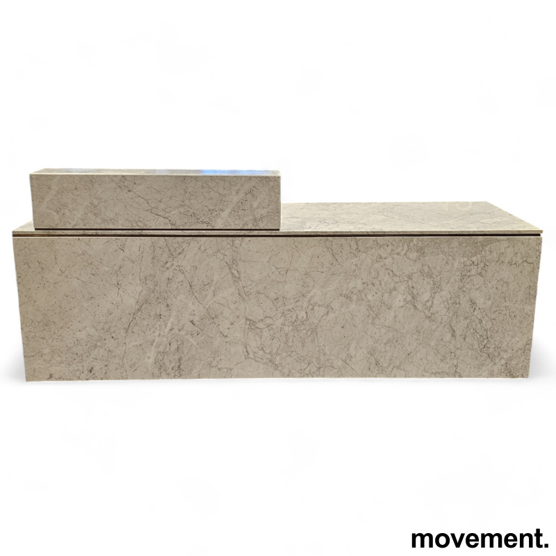 Solgt!Resepsjon i hvit Carrara marmor, - 1 / 8