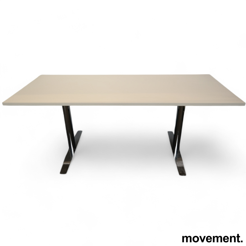 Solgt!Skrivebord / konferansebord / - 1 / 2