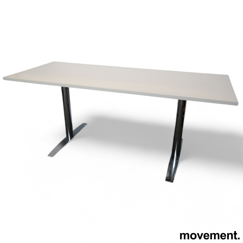 Solgt!Skrivebord / konferansebord / - 2 / 2
