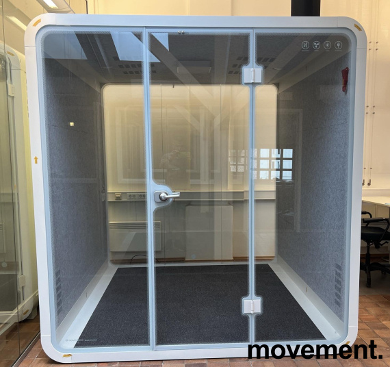 Solgt!Lydisolert telefonkiosk i glass / - 1 / 2