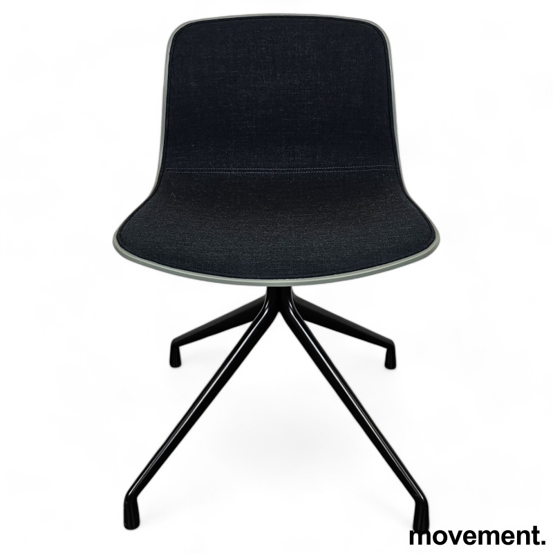 Hay About a chair AAC10 - 2 / 3