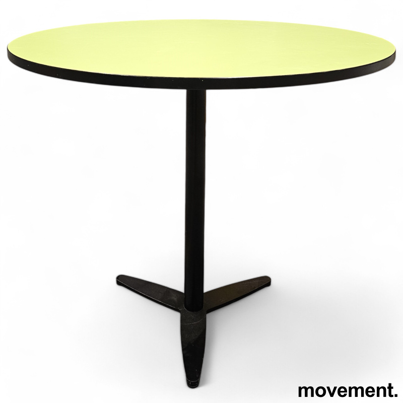 Rundt kantinebord / spisebord fra - 1 / 2