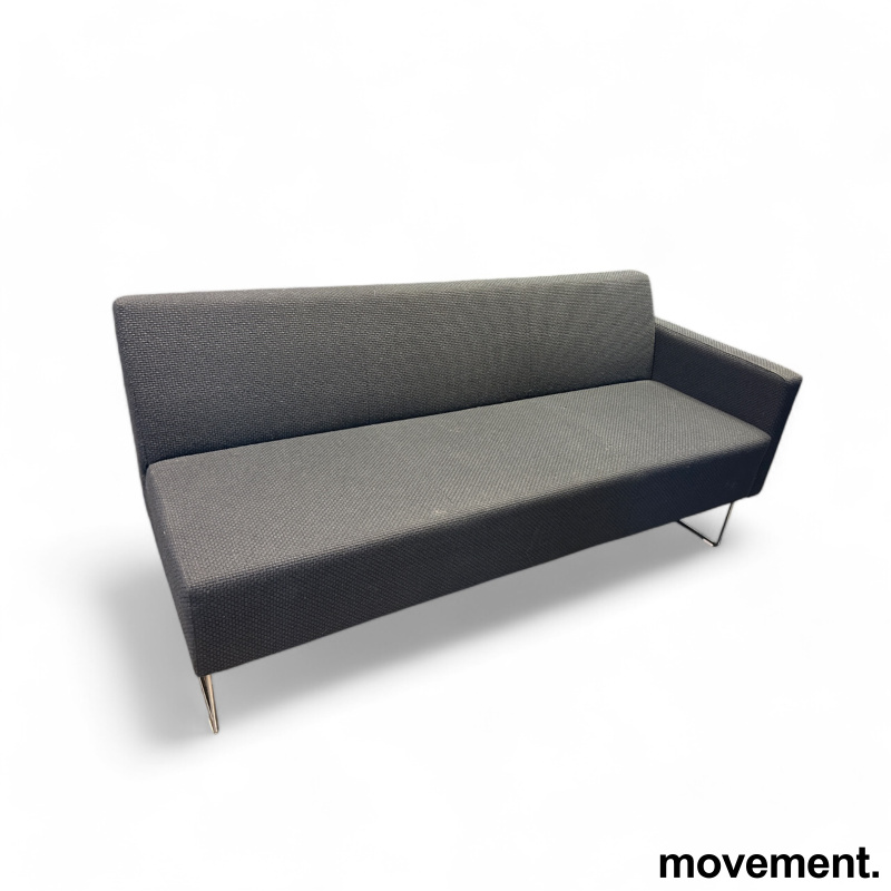 Solgt!3-seter sofa fra VAD, modell Pivot - 1 / 3