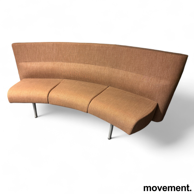 Buet sofa i orange stoff fra EFG, - 2 / 2
