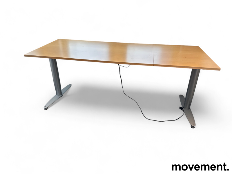 Skrivebord med elektrisk hevsenk - 2 / 3