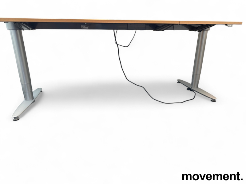 Skrivebord med elektrisk hevsenk - 3 / 3
