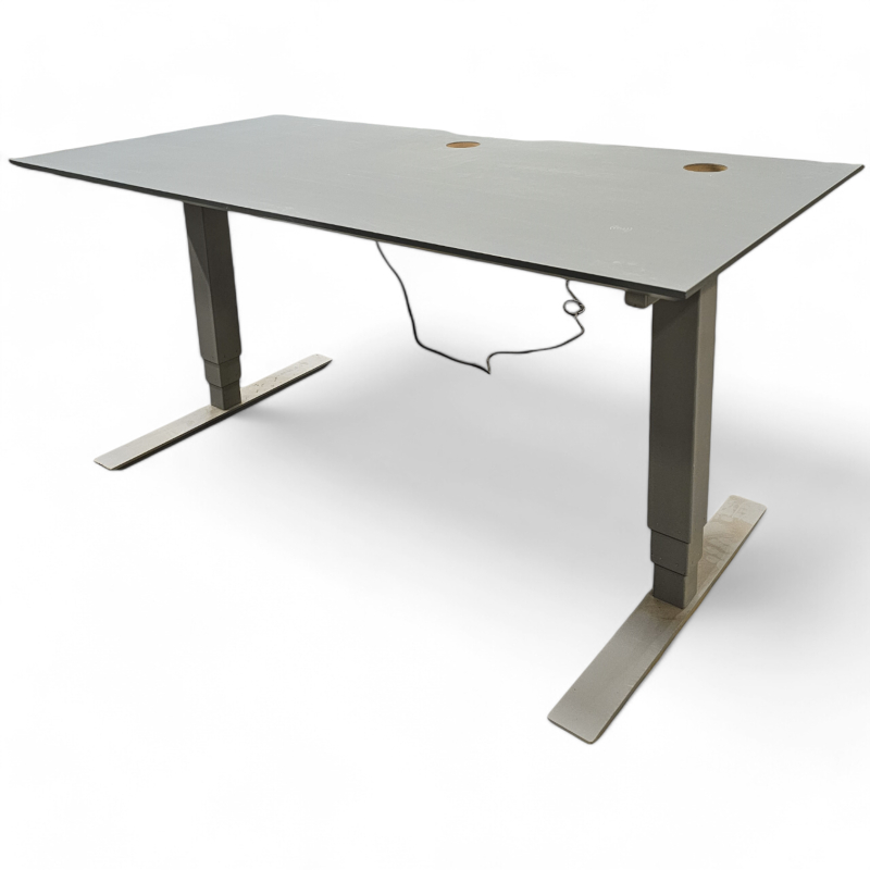 Skrivebord med elektrisk hevsenk i