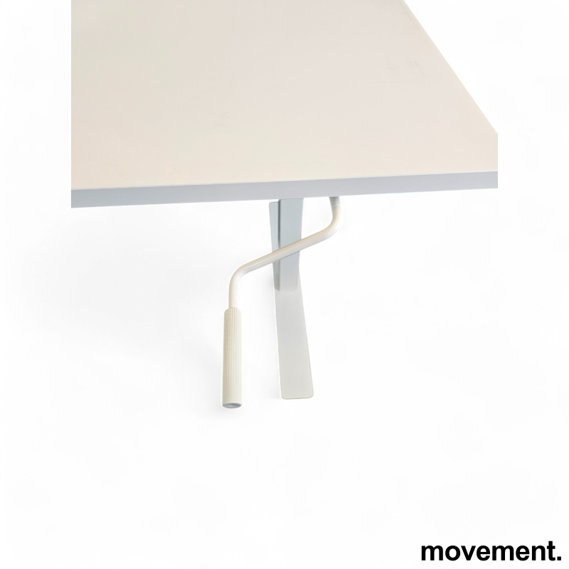 Solgt!Skrivebord med manuell hevsenk i - 3 / 3