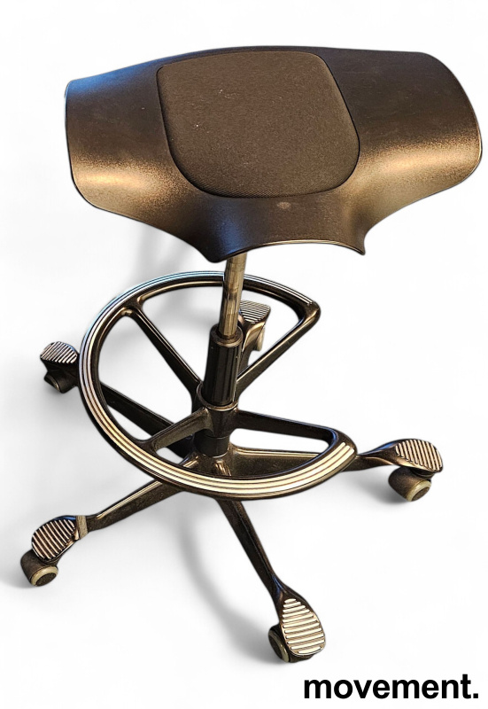 Ergonomisk arbeidsstol uten rygg,