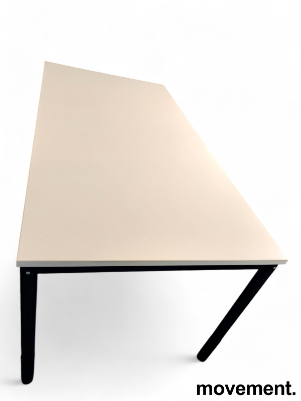 Konferansebord / kursbord / - 2 / 3