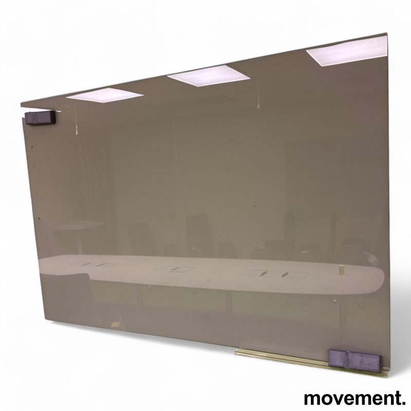 Whiteboard i brunt glass fra
