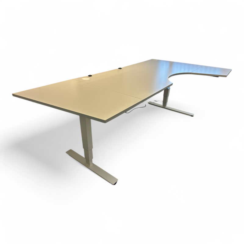 EFG hjørneløsning skrivebord i lys