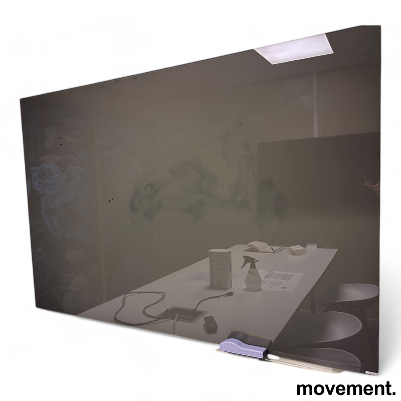 Whiteboard i mørkt brunt glass fra