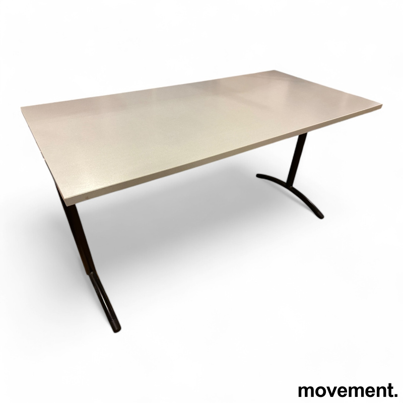 Solgt!Kantinebord i grått / sort, - 1 / 3