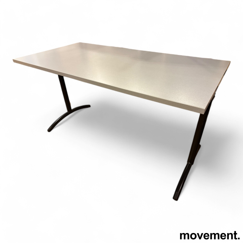 Solgt!Kantinebord i grått / sort, - 2 / 3