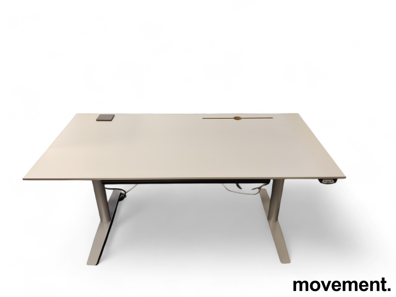 Solgt!Skrivebord med elektrisk hevsenk i - 1 / 7