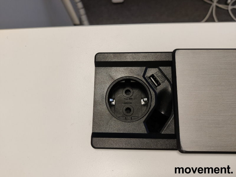 Solgt!Skrivebord med elektrisk hevsenk i - 4 / 7