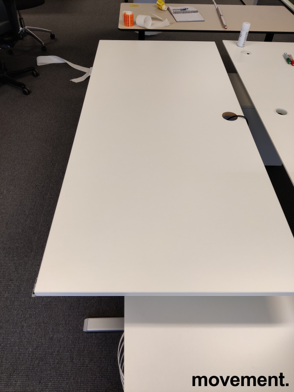 Skrivebord med elektrisk hevsenk i - 3 / 4