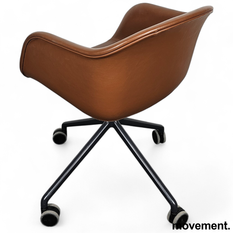 Solgt!Muuto Fiber chair i brunt skinn / - 3 / 3