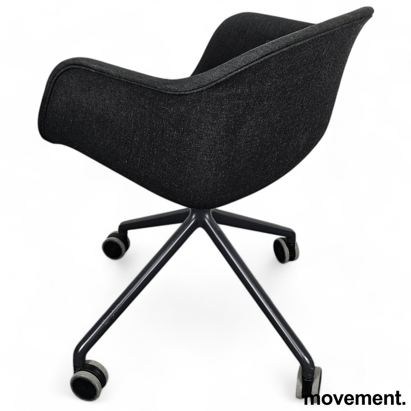 Muuto Fiber chair i mørk grønt - 3 / 3