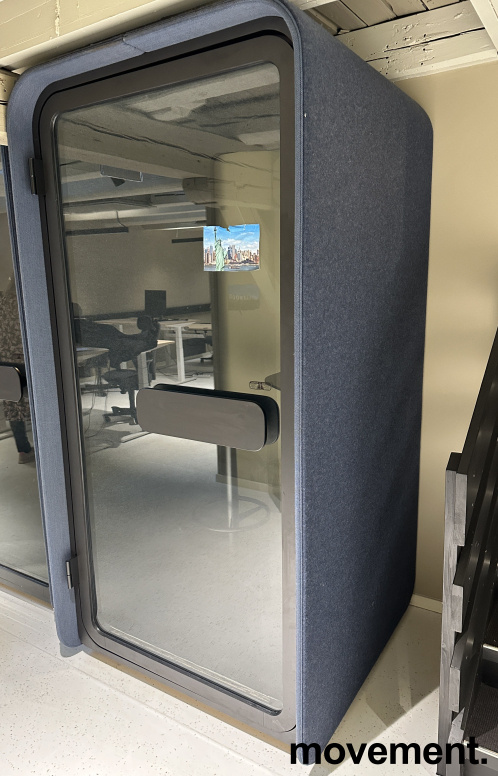 Solgt!Lydisolert telefonkiosk i glass / - 1 / 4