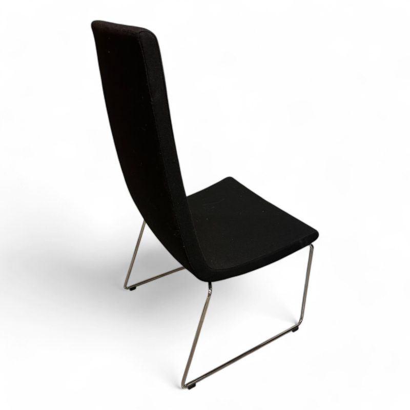 ForaForm Clint konferansestol i