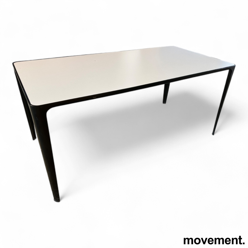 Solgt!Loungebord / sofabord i hvitt / - 1 / 2