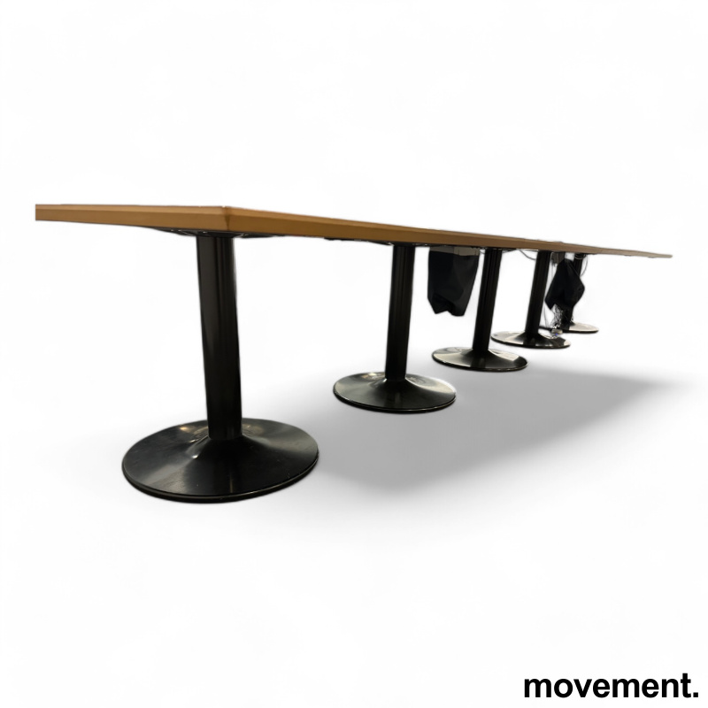 Solgt!Møtebord / konferansebord i lys grå - 2 / 3