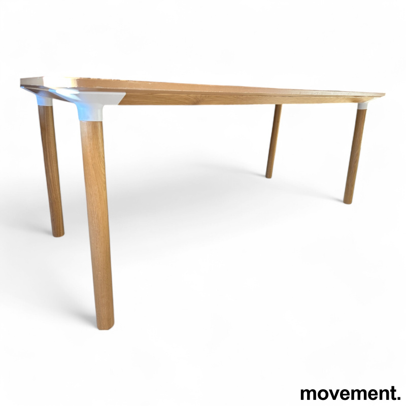 Kompakt møtebord / arbeidsbord i - 2 / 3