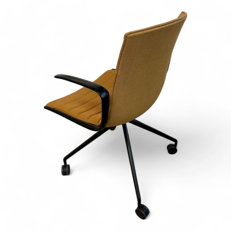 Arper Catifa konferansestol på