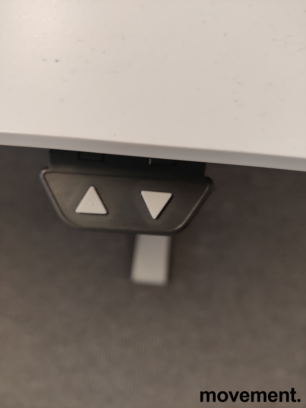 Skrivebord med elektrisk hevsenk i - 4 / 4